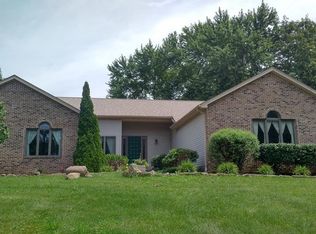 5495 Walnut Grove Cir, Struthers, OH 44471