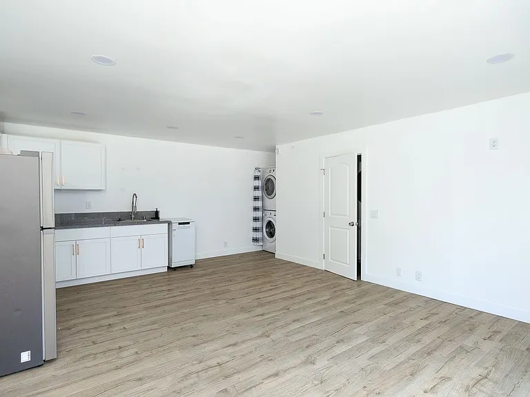 4578 Saviers Rd — Photo 6