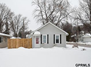 6802 Pacific St, Omaha, NE 68106