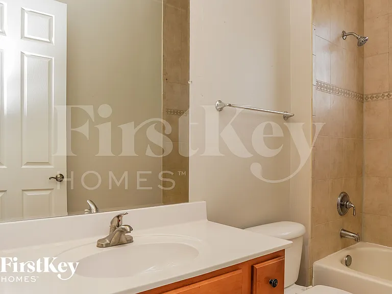 2655 Palomar Ave SE — Photo 16