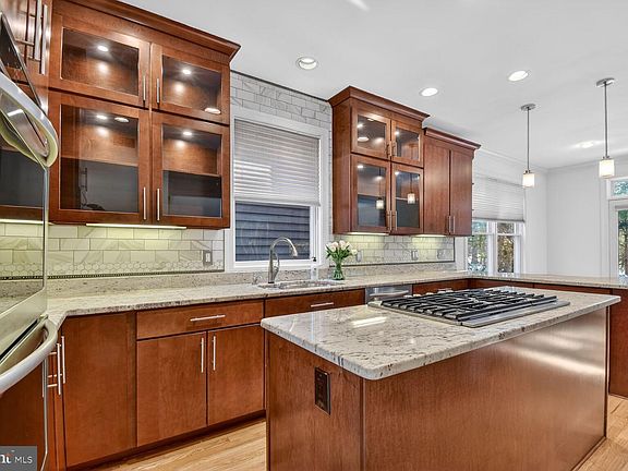4th image of 5516 Thornbush Ct