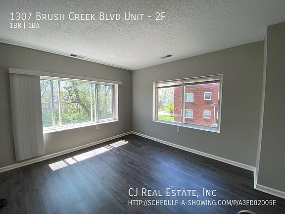 2nd image of 1307 Brush Creek Blvd APT 2F
