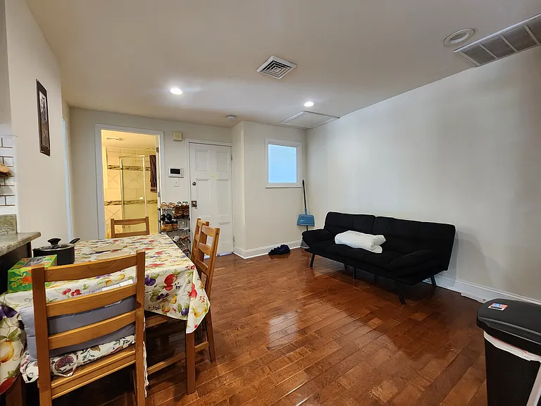 4104 Spruce St #7 — Photo 9