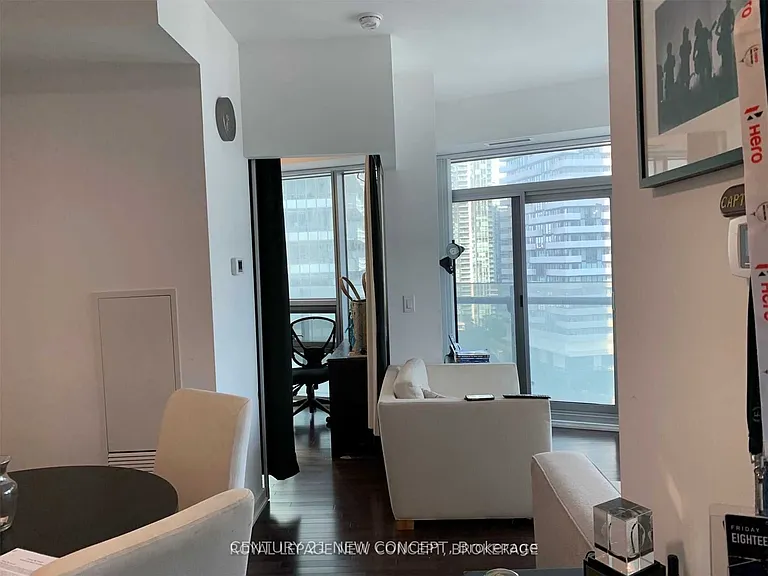 14 York St #1502 — Photo 12