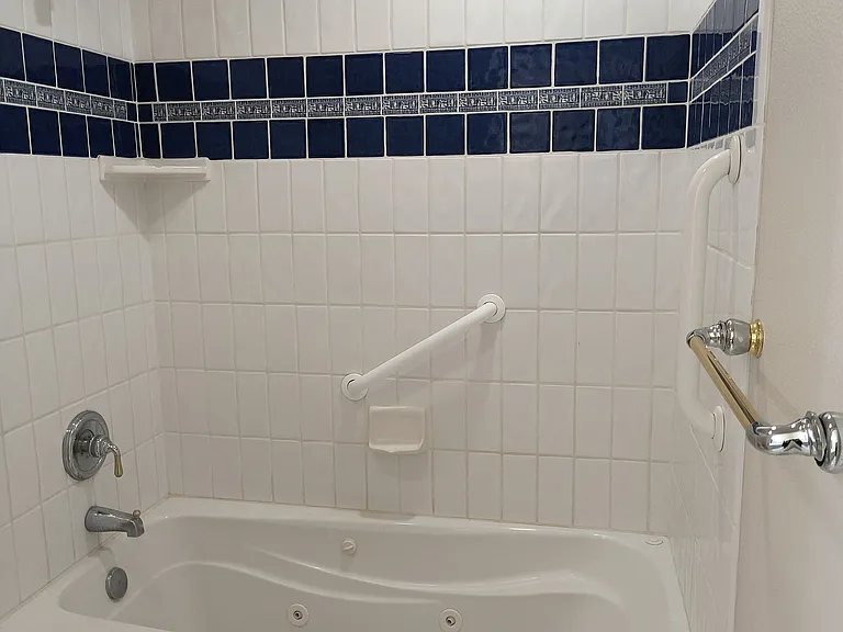 6805 Castillo Ct — Photo 29