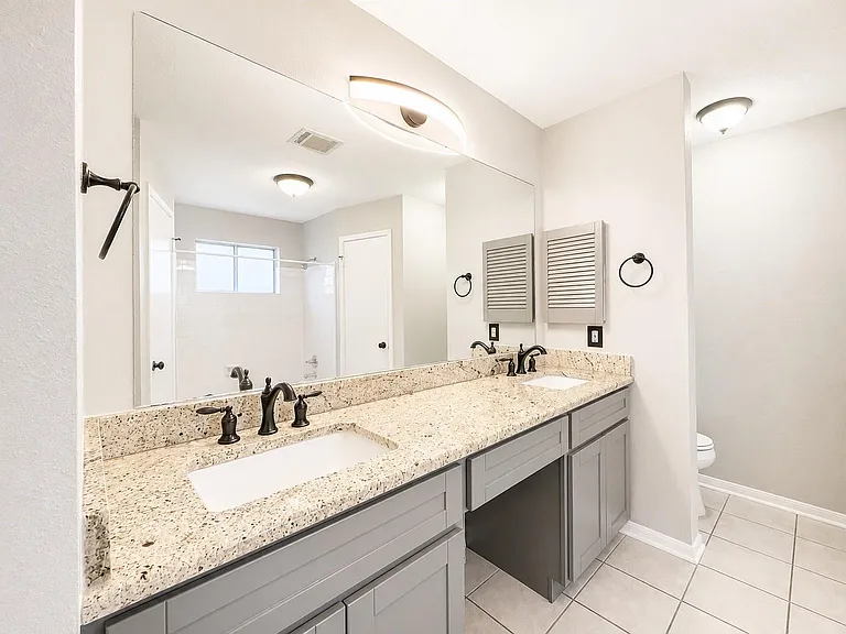 1206 Park Knoll Ln — Photo 10