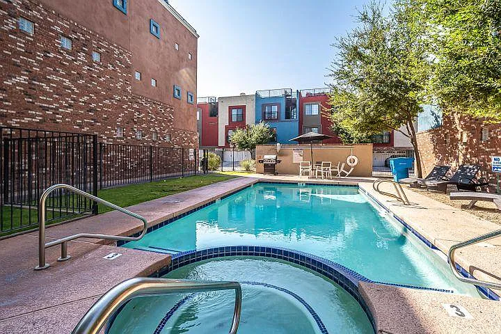 3435 E Lance Ln — Photo 38