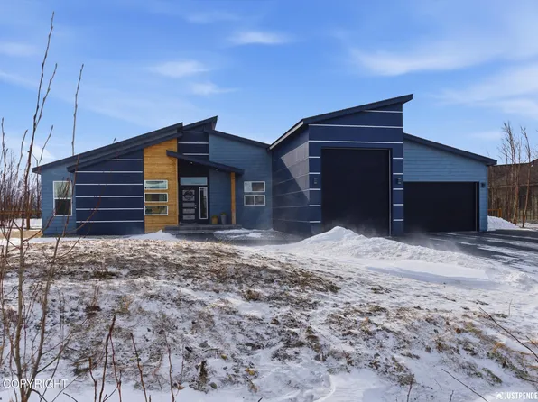 9300 E Coho Cir, Palmer, AK 99645