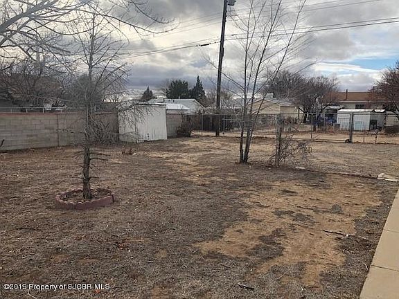 2nd image of 905 N Buena Vista Ave