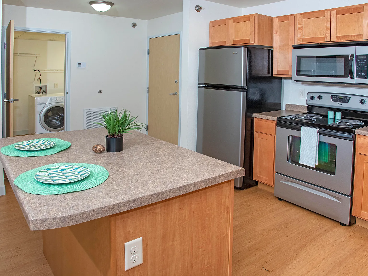 Ashland Apartment Homes — Photo 2