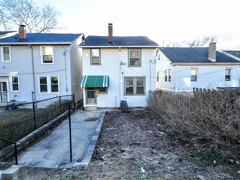 317 Reifert St — Photo 16