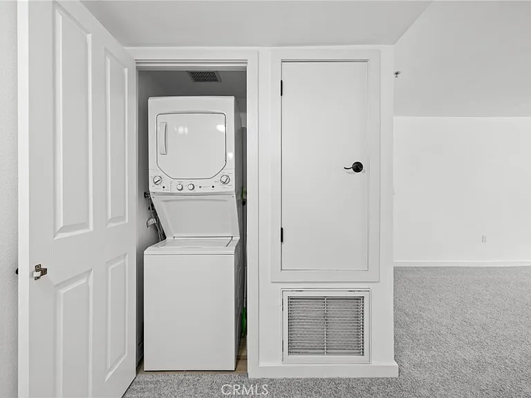 4501 Cedros Ave — Photo 12