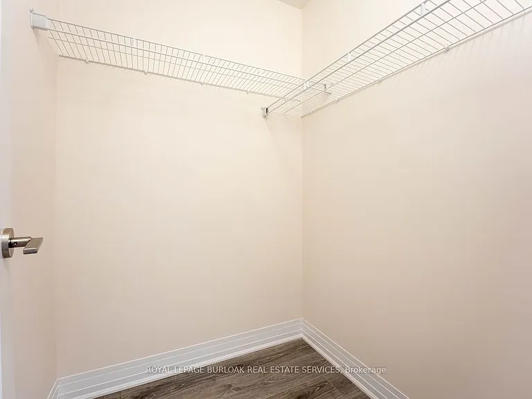 10 Concord Pl #213 — Photo 16