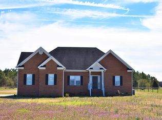 1402 Turnpike Rd, Elizabeth City, NC 27909