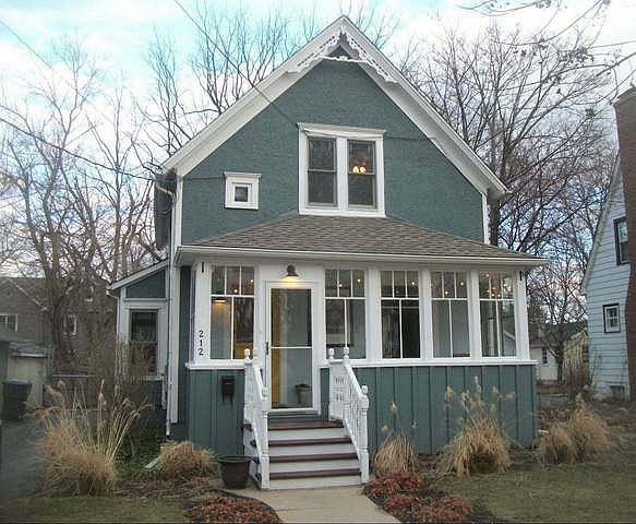 1st image of 212 S Stewart Ave