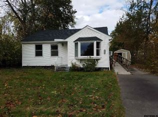2523 Putnam St, Schenectady, NY 12304