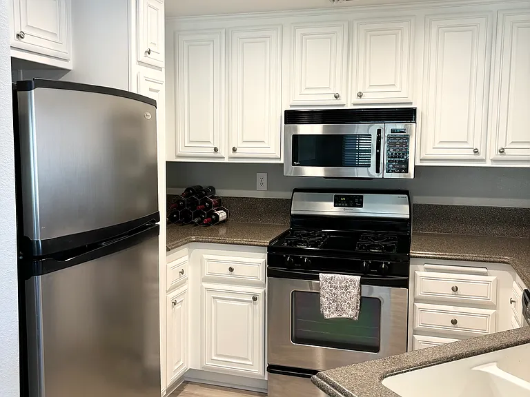 1006 S Dewcrest Dr — Photo 14