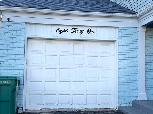 831 Silver Rock Ln, Buffalo Grove, IL