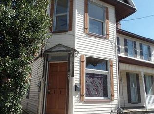 247 W 2nd St, Waynesboro, PA 17268