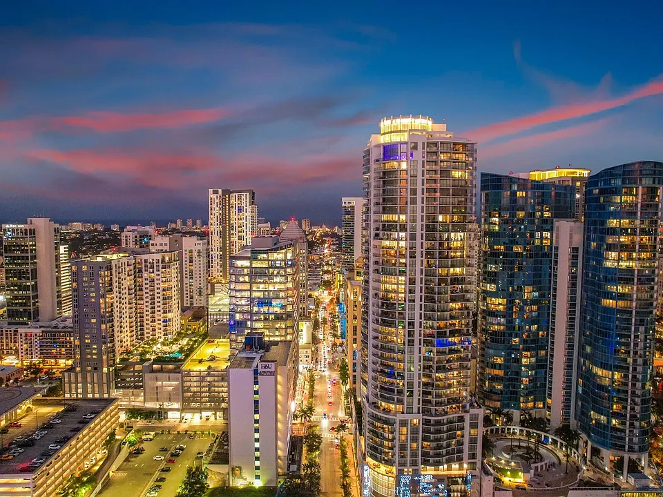 100 E Las Olas Blvd #1902