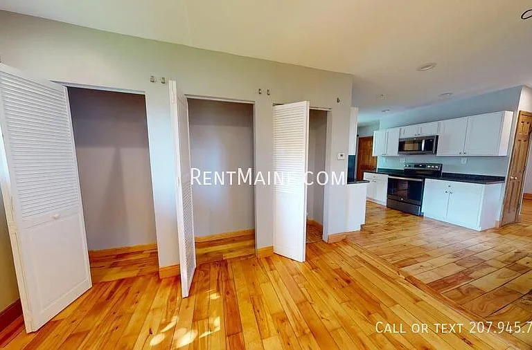 118 Grove St #2 — Photo 5