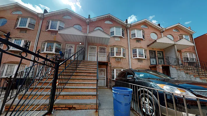 Sold by Remax Edge | media 1