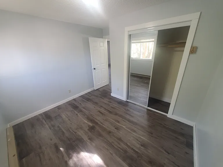 904 Hill St #214 — Photo 14