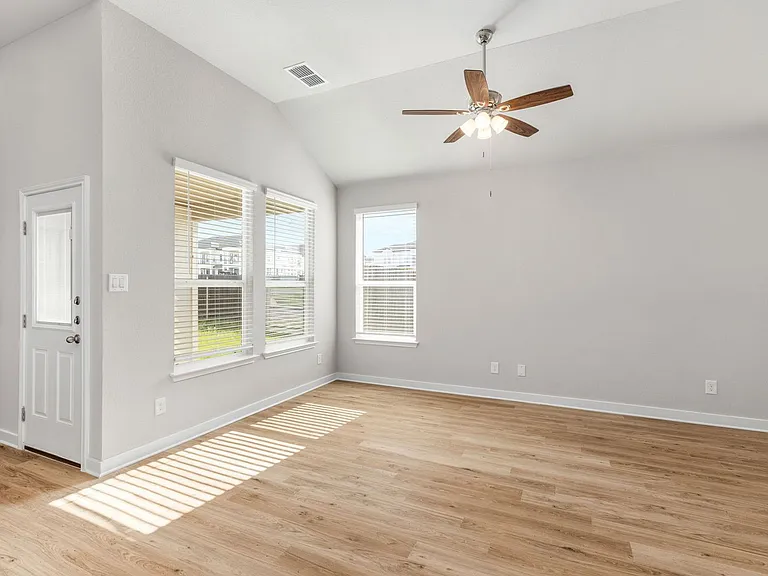 707 Staglin St #A — Photo 11