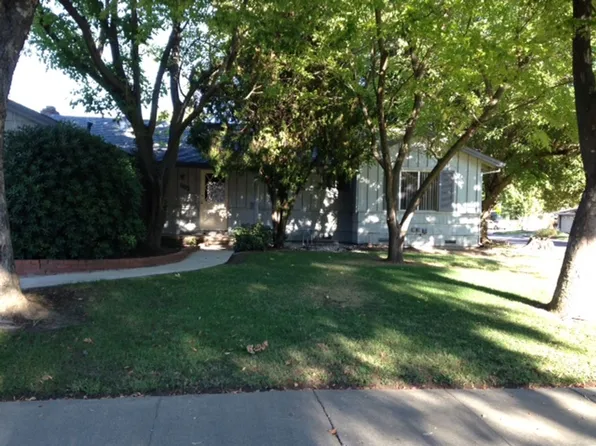 1102 Pine Ln, Davis, CA 95616