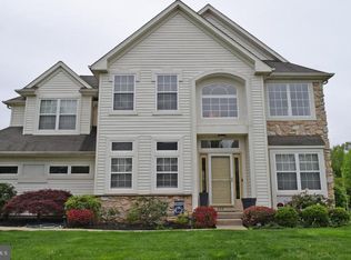 600 Greenbriar Ct, Chalfont, PA 18914