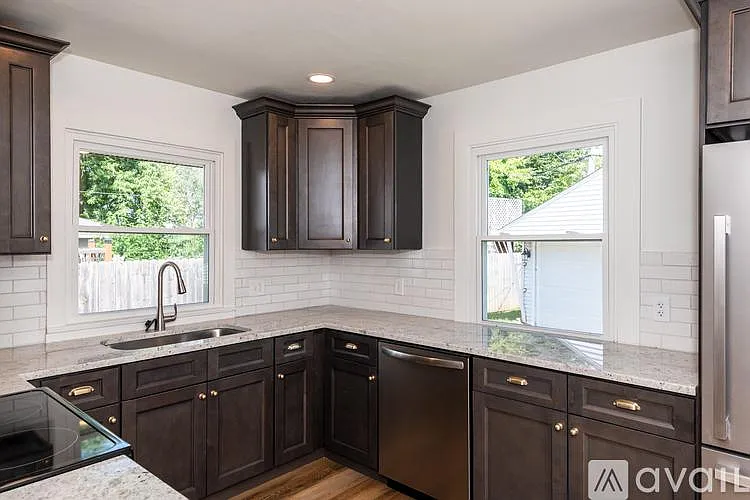 1015 Woodley Rd — Photo 12