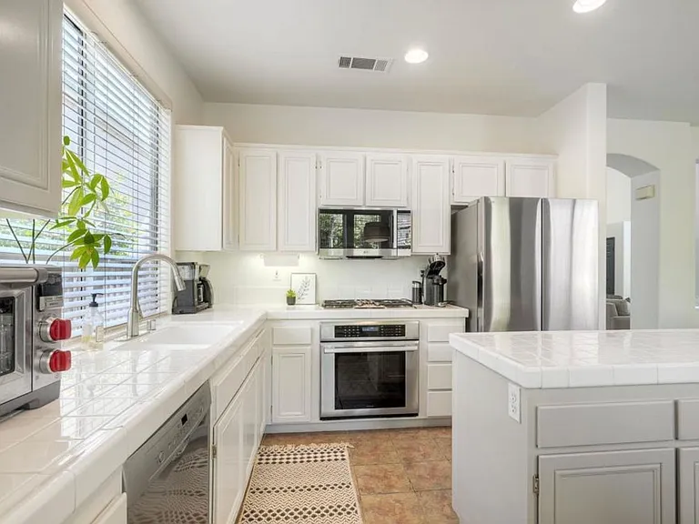 6890 Camino De Amigos — Photo 12