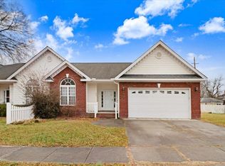 200 N Sumner St, Selma, NC 27576