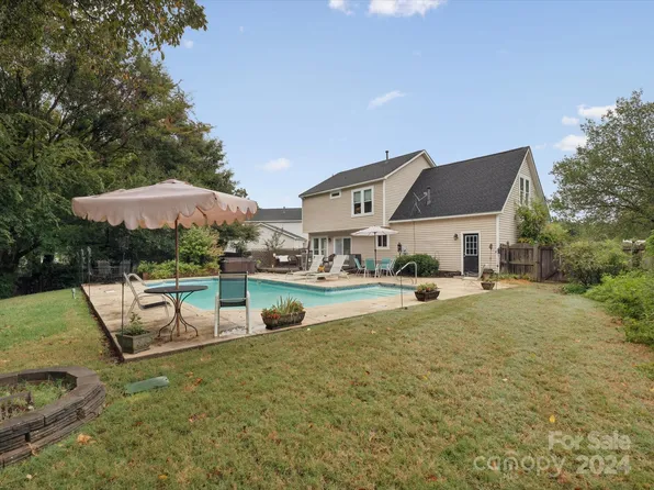 3906 Crimson Wing Dr, Indian Trail, NC 28079