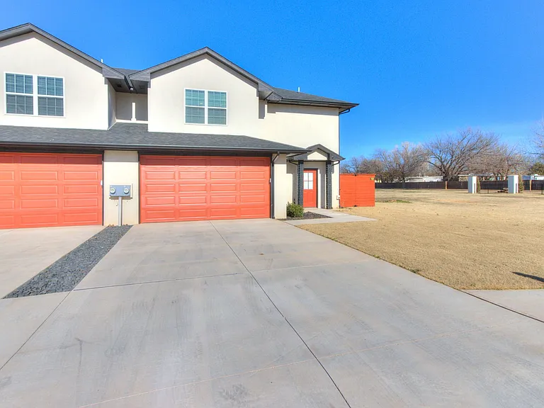 609 Abadan Dr — Photo 58