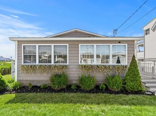527 Ocean Boulevard, Hampton, NH 03842-3701