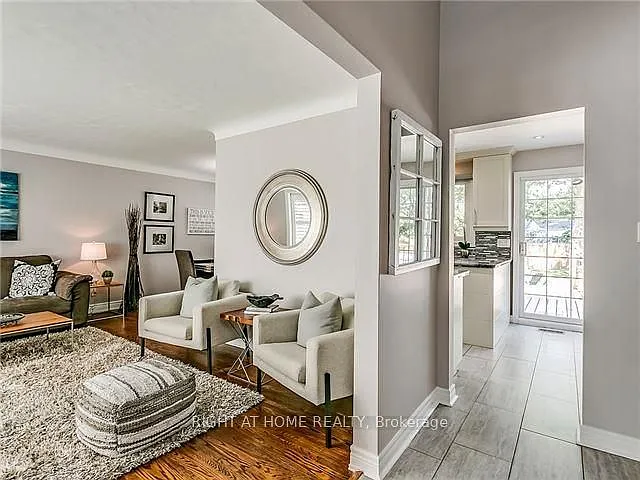 273 Kenwood Ave — Photo 3