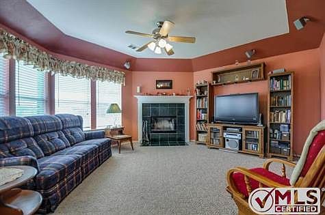5th image of 216 Country Meadow Ct