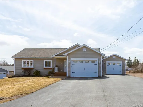 30 Samantha Ct, Sackville, NB E4L 0A1