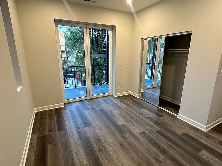 1635 S California Ave — Photo 3