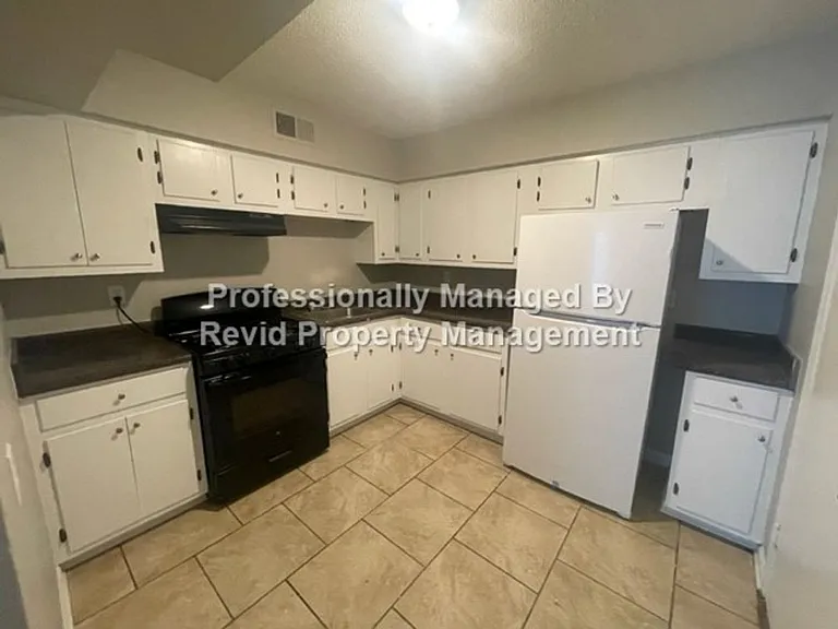 147 Stonewall St. — Photo 40