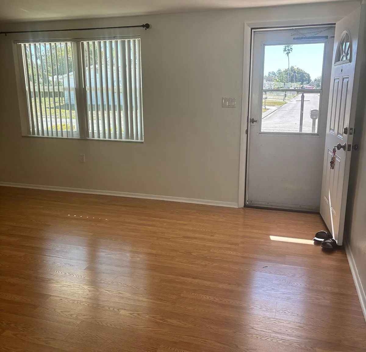 2 bed, 1056 sqft, $1,800 — Photo 2