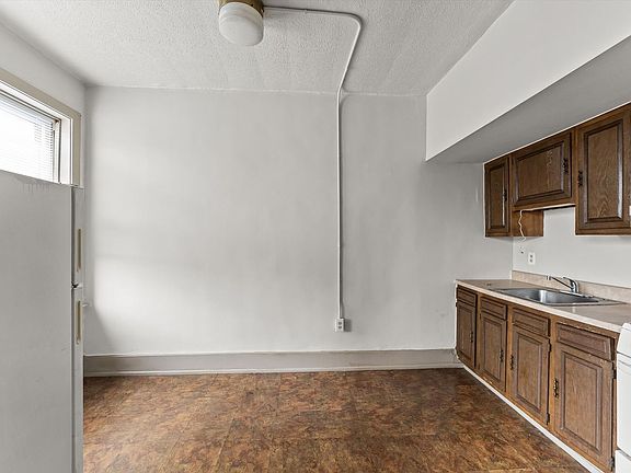 5th image of 656 Lothrop Rd #108-R