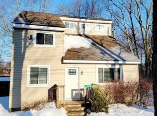 9825 Deerwood Dr, Tobyhanna, PA