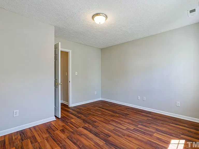 3615 Sana Ct — Photo 31
