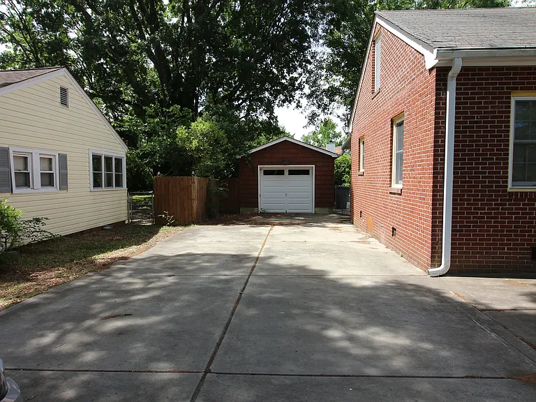 5116 Elder Ave — Photo 2
