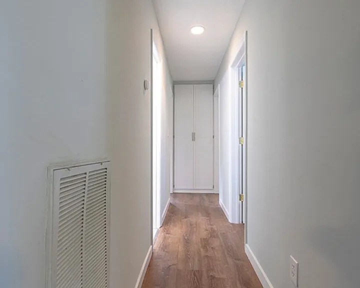 1104 Washington Dr — Photo 22
