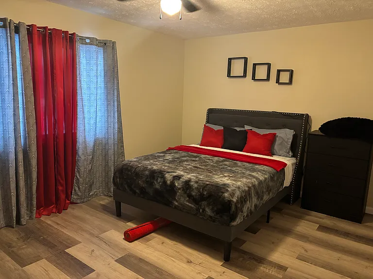 4985 Foxlair Trl — Photo 2