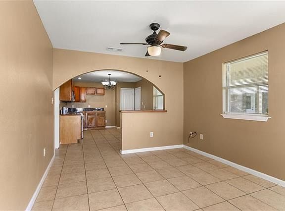 3rd image of 2111 Octavia Dr