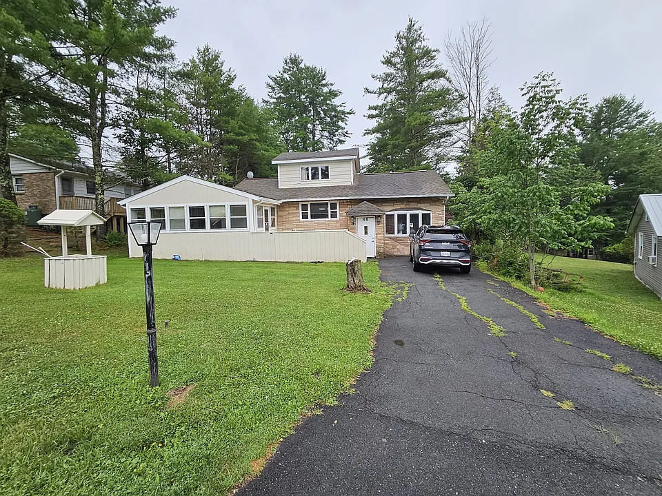 33 Melody Lake Dr